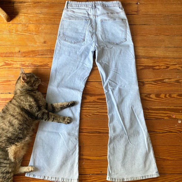 *Sold* RETRO CLASSIC FLARE JEANS COTTON:ON - Picture 2 of 4